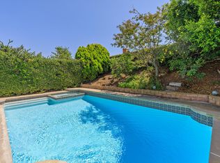 1020 E Calle Contento, Thousand Oaks, CA 91360
