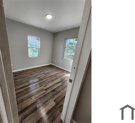 3527 Morris Ave — Photo 10
