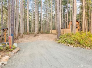 101 N Steel Ln E, Hoodsport, WA