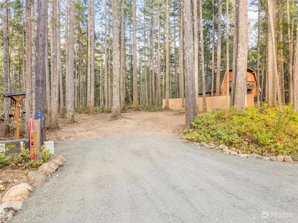 101 N Steel Lane, Hoodsport, WA 98548
