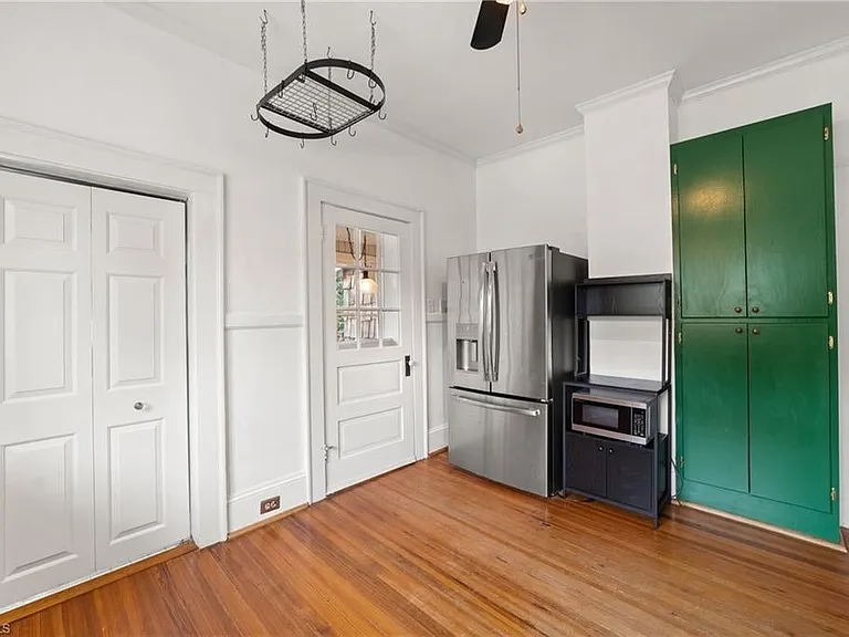 2083 Elizabeth Ave — Photo 10