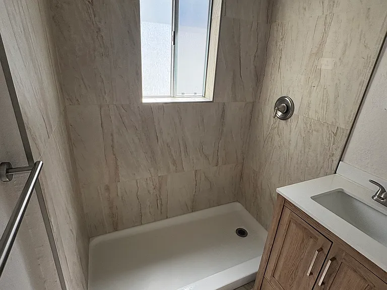 2771 Logan Ave — Photo 7