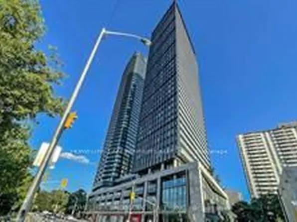 575 Bloor St E #2205, Toronto, ON M4W 0B2