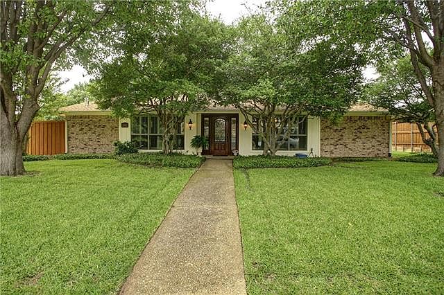 1st image of 2900 Shalimar Dr