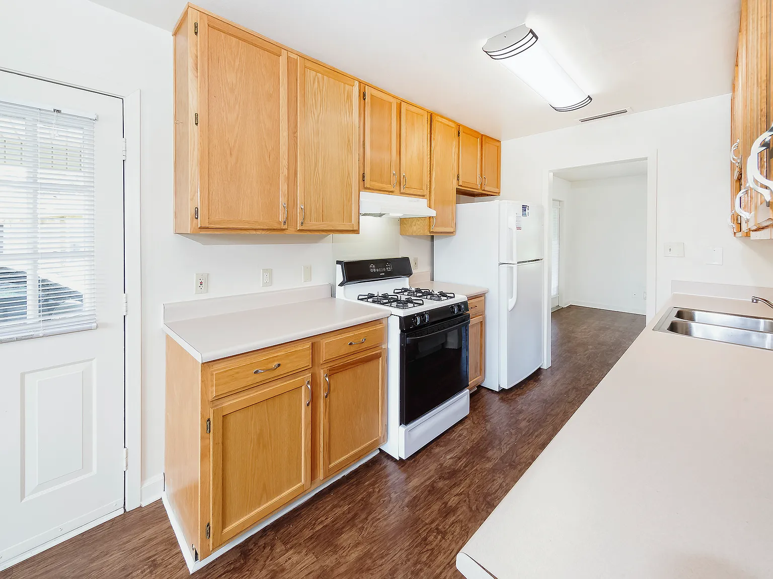 4 bed, 1515 sqft, $1,503 — Photo 2