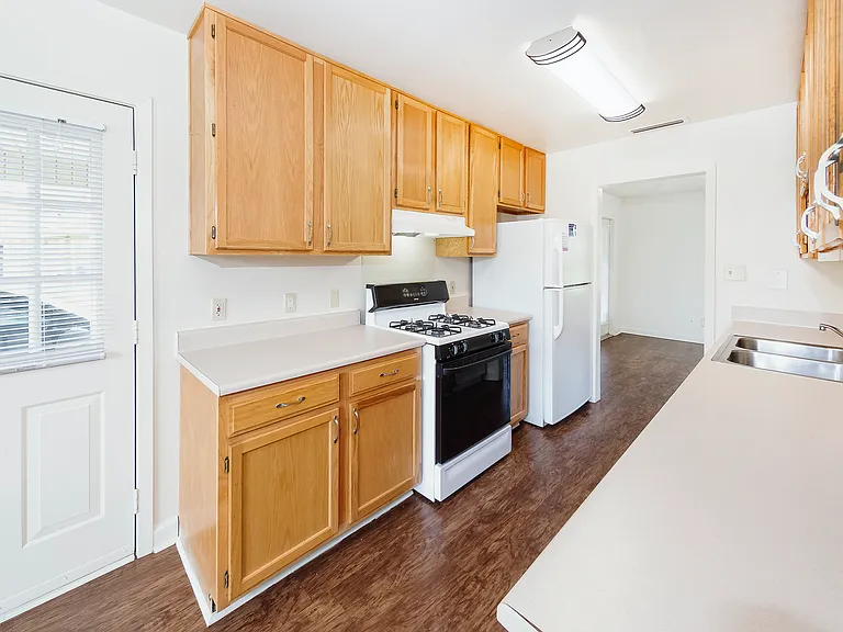 1670A Mercury Dr — Photo 2