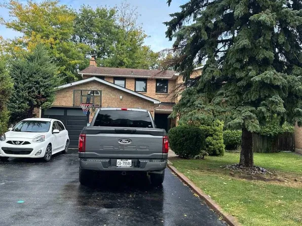 18 Lippincott Ct #Basement, Richmond Hill, ON L4C 7M4
