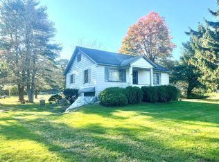 211 Woodmont Rd, Johnstown, PA 15905
