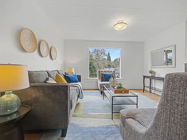 2220 SE Yamhill St — Photo 61