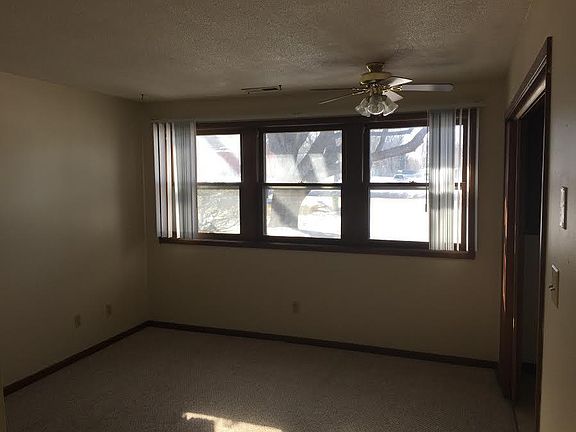 5th image of 4225 Lincoln Swing St