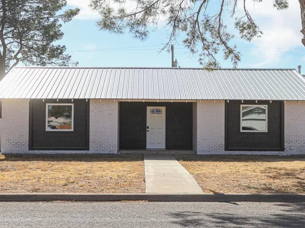 1704 W Jefferson St, Pecos, TX 79772