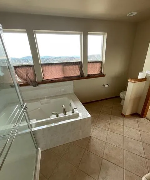 221 Lind Ave NW — Photo 16