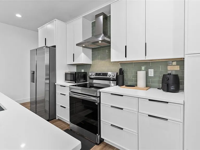 598 Formwalt St SW #B — Photo 15