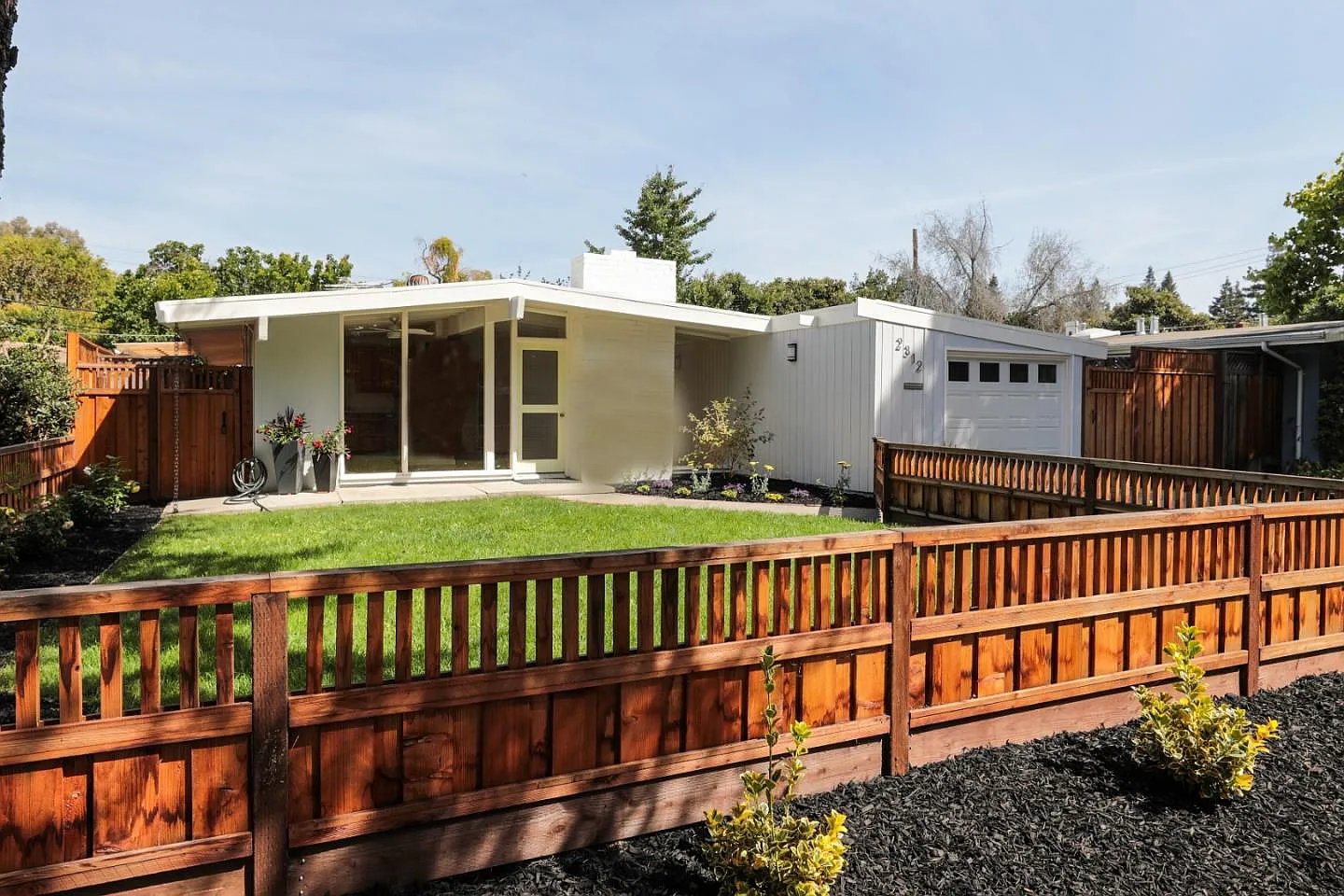 2312 Jane Ln photo 1