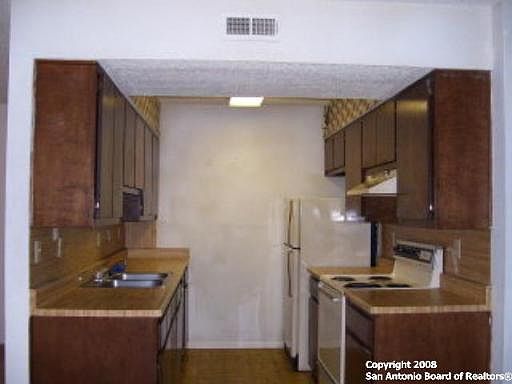 4th image of 300 N MILAM ST
