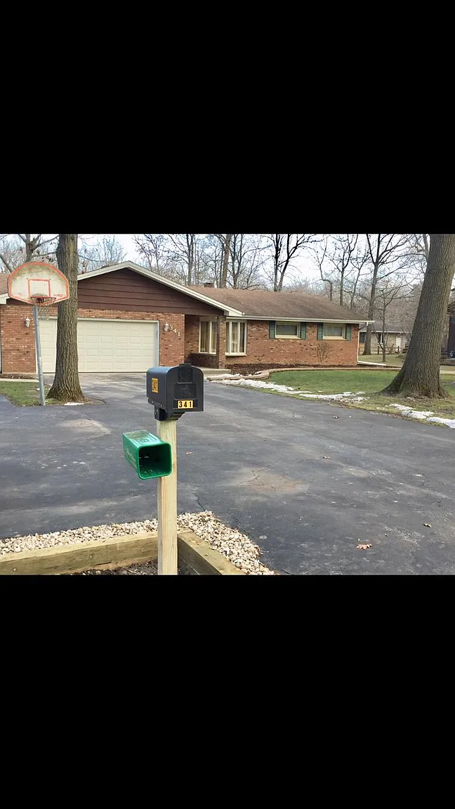341 Holdridge Ave photo 1