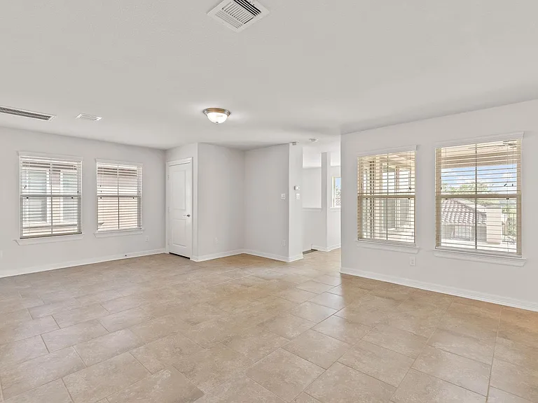 14 W Oaks Dr — Photo 19