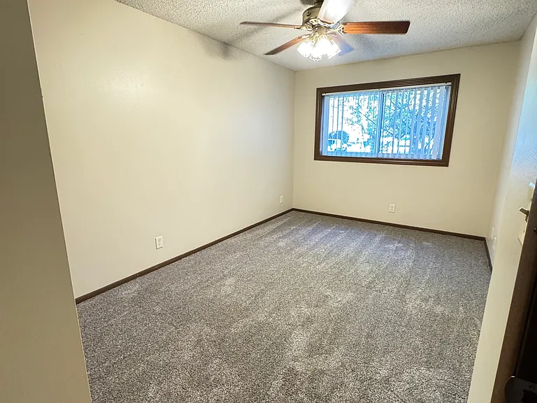 1802 Knox St #3 — Photo 9
