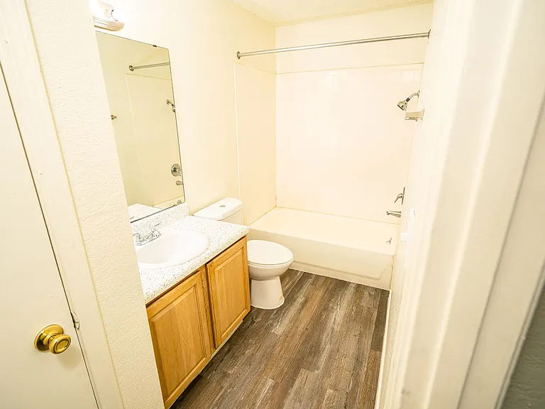 Tamarack Place Apartments — Photo 13