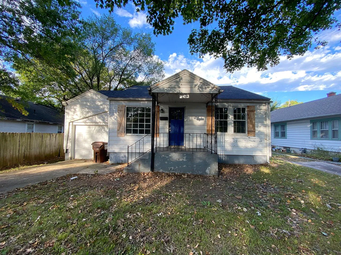 2 bed/1 bath, 850 sqft home! 917 N Grant Ave in Springfield MO. — Photo 1