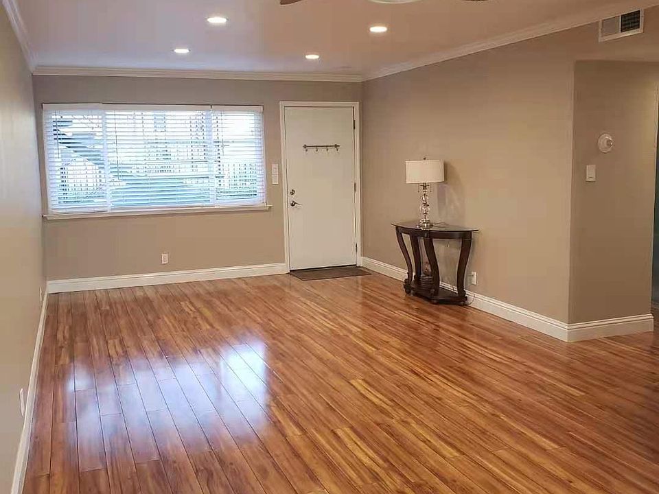 1st image of 3594 Payne Ave APT 2
