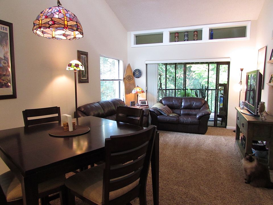 1st image of 120 Woodlake Wynde