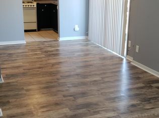 4119 Roanoke Rd #24, Kansas City, MO 64111