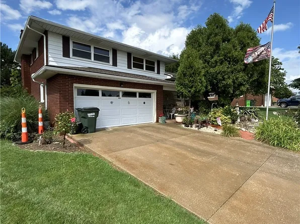 1409 Opal St, Louisville, OH 44641