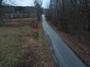 200 Pleasant Hill Ln, Camden, TN 38320