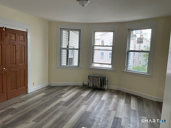 4th image of 22 Clay Street