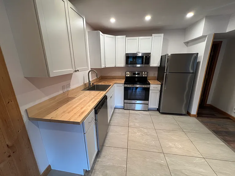 Full kitchen!