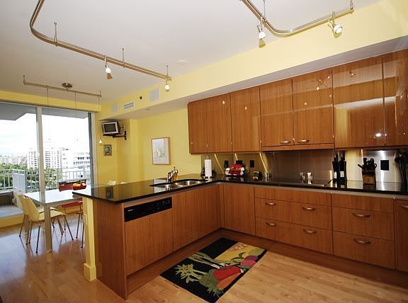 3rd image of 791 Crandon Blvd APT 804