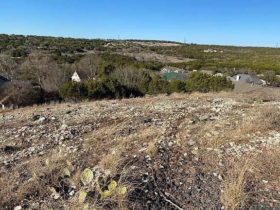 5th image of 2120 Bluff Ridge Dr