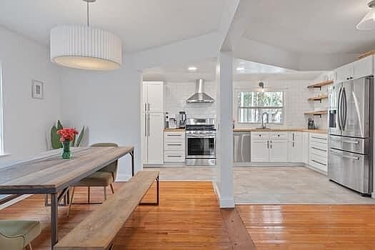 1st image of 321 N M Street
