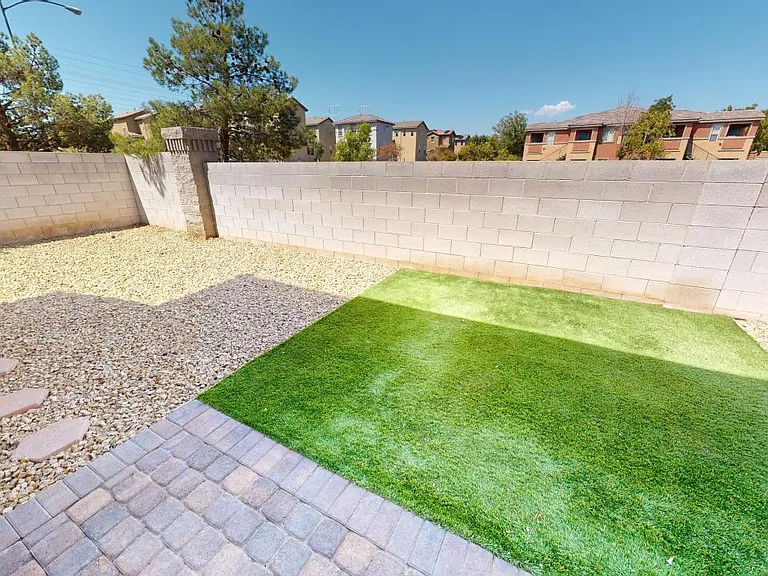 10225 Missouri Meadows St — Photo 33