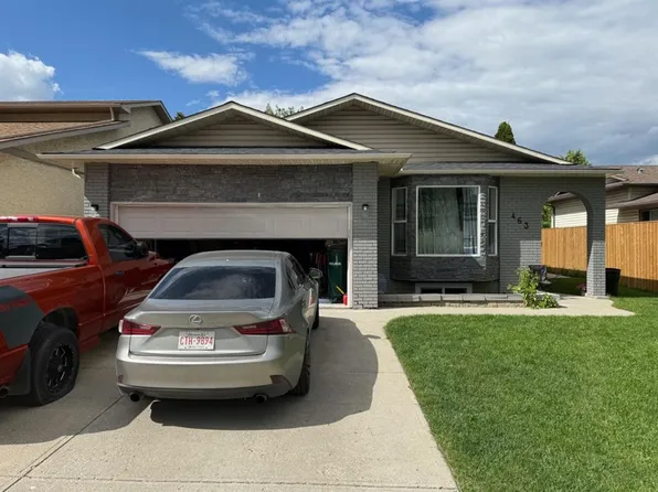 463 S Templeton Rd NE, Calgary, AB T1Y 4L8