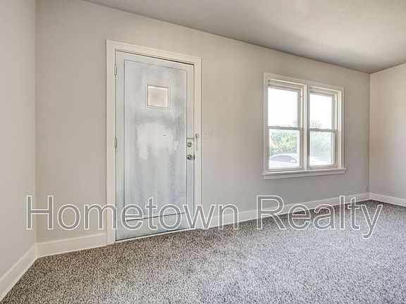 4th image of 527 W Dill St