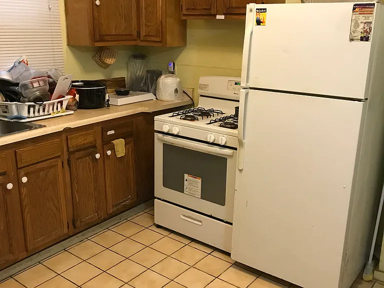 140 N Allen St — Photo 1