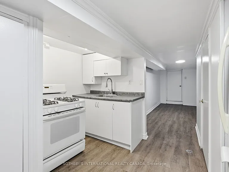 284 Euclid Ave #BASEMENT — Photo 8