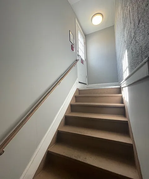 208 Huron Ave — Photo 37
