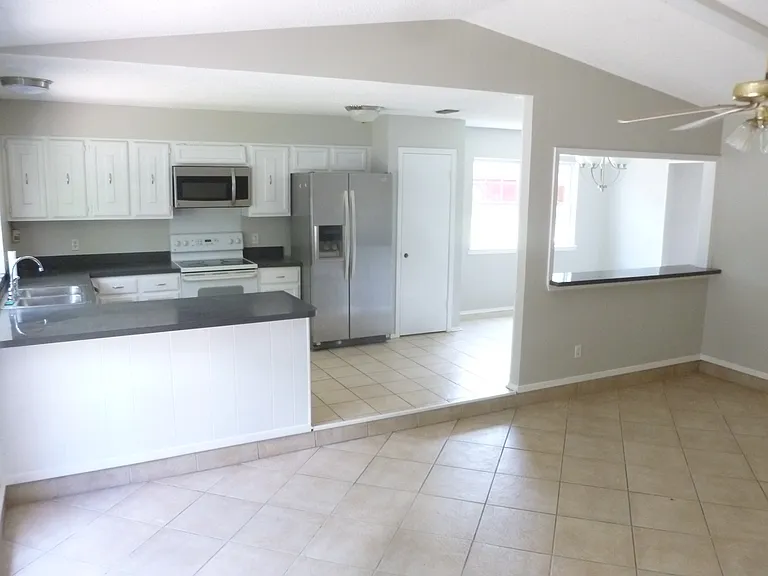 1917 Spies Springs Ct — Photo 11
