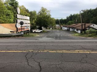 1374 Route 390, Greentown, PA 18426