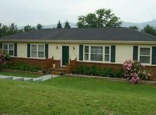 5125 Appletree Dr, Roanoke, VA 24019