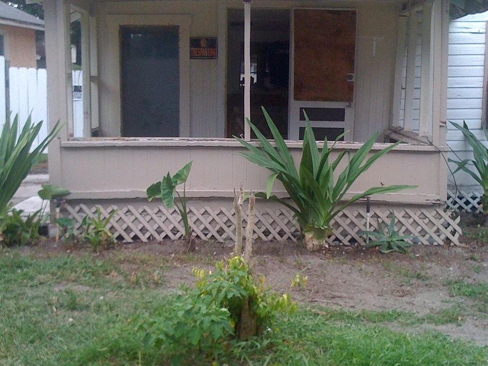1st image of 5204 Rogers Ave