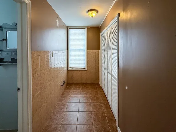 125 Poplar Street image 32 of 44