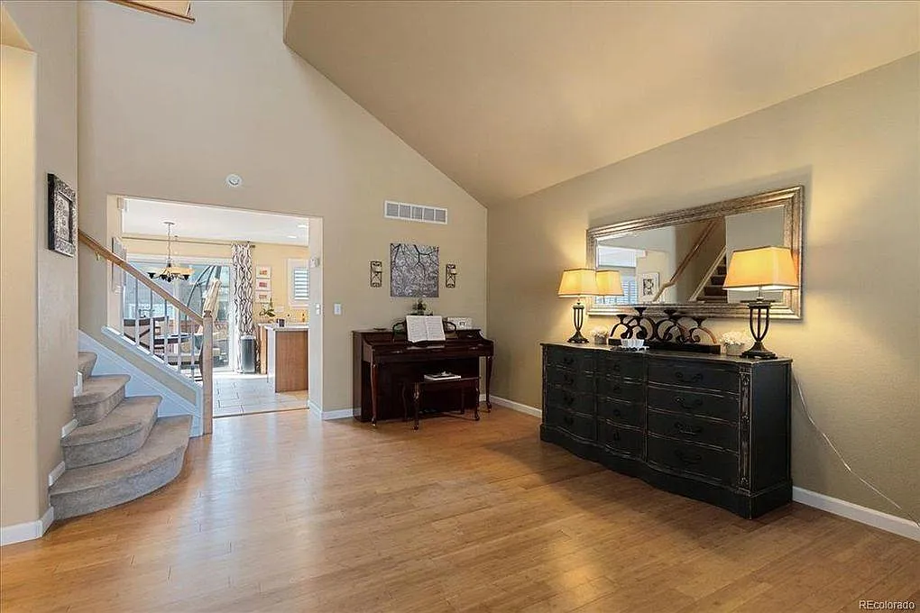 10318 Rotherwood Cir — Photo 3