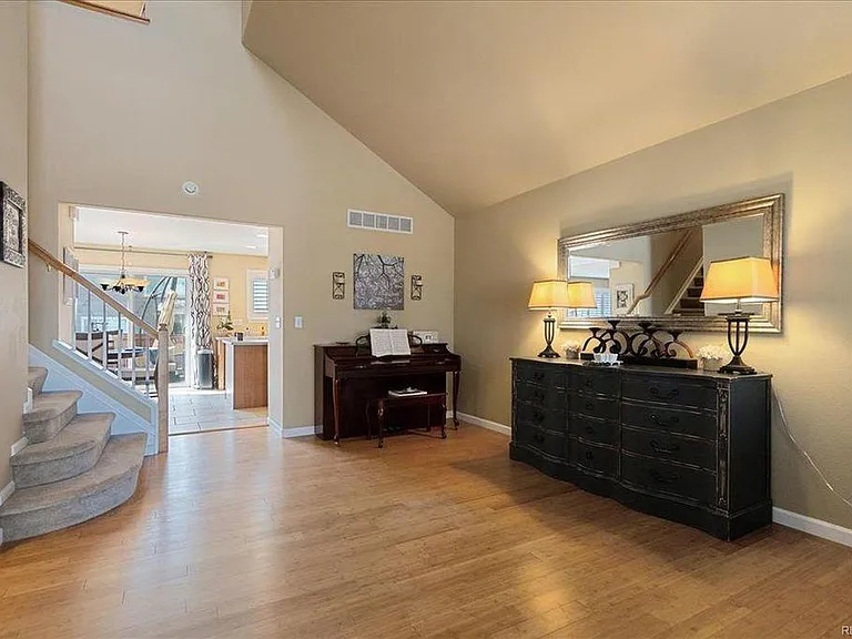 10318 Rotherwood Cir — Photo 3