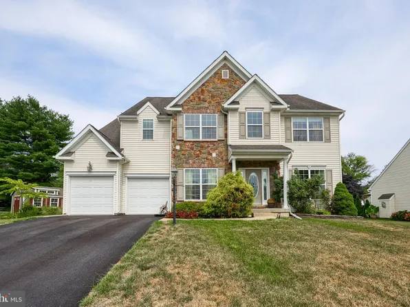 73 Silver Birch Dr, Lancaster, PA 17602