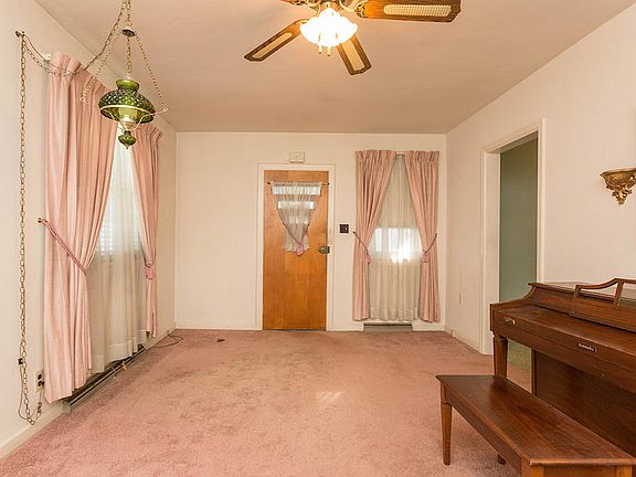 5th image of 3522 Troutland Ave NW