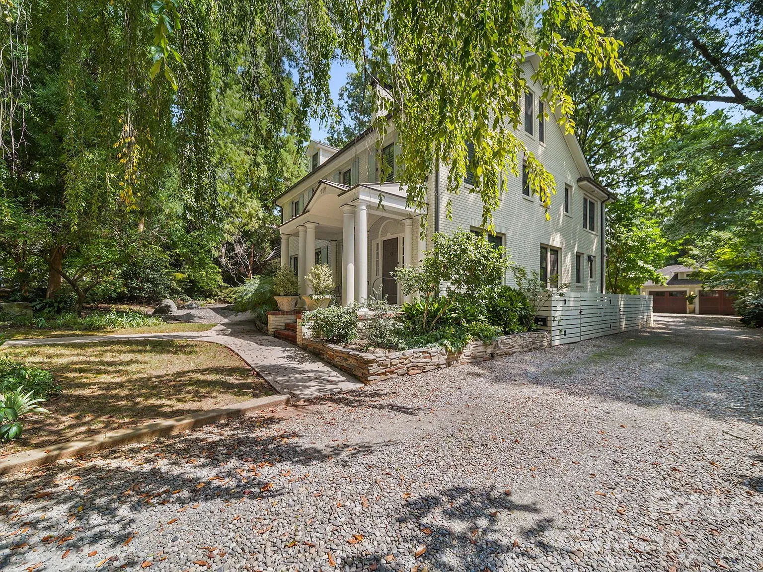 2 bed, 2.5 bath, $5,000 — Photo 2